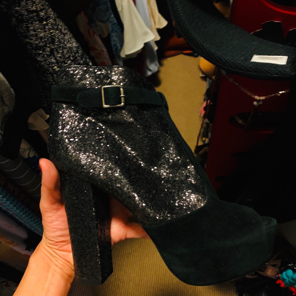 New Black Glitter Steve Madden Platform Booties - Picture 2 of 3